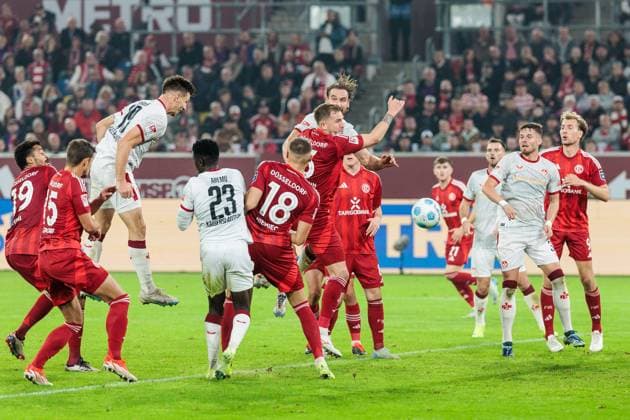 2. Fussball Bundesliga: Fortuna Düsseldorf 1895 - 1. FC Kaiserslautern; 26.10.2024 Daniel Hanslik (1. FC Kaiserslautern, 19) trifft per Kopf zum 2:4 2. Fussball Bundesliga, Fortuna Düsseldorf 1895 - 1. FC Kaiserslautern, Düsseldorf, Merkur Spiel-Arena am 26.10.2024 DFL REGULATIONS PROHIBIT ANY USE OF PHOTOGRAPHS AS IMAGE SEQUENCES AND OR QUASI-VIDEO.