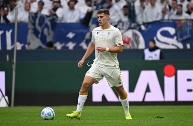 26.10.2024, xjhx, Fussball 2.Bundesliga, Karlsruher SC - Hertha BSC Berlin emspor, v.l. Marcel Beifus (Karlsruher SC KSC) FREISTELLER (DFL DFB REGULATIONS PROHIBIT ANY USE OF PHOTOGRAPHS as IMAGE SEQUENCES and or QUASI-VIDEO) Karlsruhe
