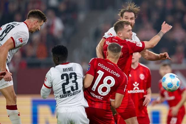 26.10.2024, Fußball, Fortuna Düsseldorf - 1.FC Kaiserslautern, 2. Bundesliga, Merkur Spiel-Arena, Saison 2024 2025: Tor Treffer Kopfball 4:2 durch Daniel Hanslik (FCK 19) DFB regulations prohibit any use of photographs as image sequences and or quasi-video. Nordrhein-Westfalen Deutschland