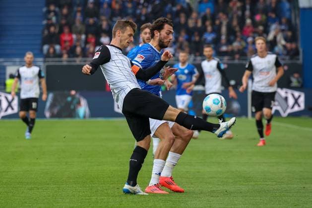 2024.10.28 xJFAx 2.Bundesliga SV Darmstadt 98 - SSV Ulm 1846 v.l., Thomas Geyer (SSV Ulm 1846), Fraser Hornby (SV Darmstadt 98), Zweikampf, Action, Aktion, Battles for the Ball (DFL DFB REGULATIONS PROHIBIT ANY USE OF PHOTOGRAPHS as IMAGE SEQUENCES and or QUASI-VIDEO)