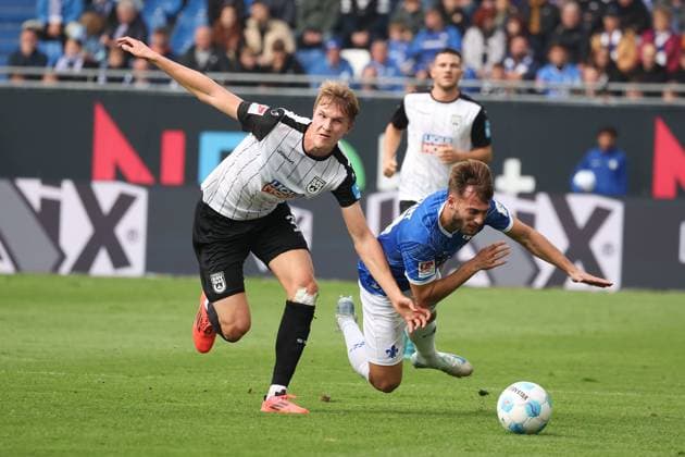 ^12024.10.28 xJFAx 2.Bundesliga SV Darmstadt 98 - SSV Ulm 1846 v.l., Luka Hyryläinen (SSV Ulm 1846), Kilian Julian Corredor (SV Darmstadt 98) Zweikampf, Action, Aktion, Battles for the Ball (DFL DFB REGULATIONS PROHIBIT ANY USE OF PHOTOGRAPHS as IMAGE SEQUENCES and or QUASI-VIDEO)