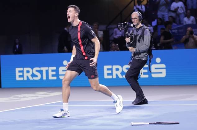 TENNIS - ATP, Tennis Herren Erste Bank Open VIENNA,AUSTRIA,27.OCT.24 - TENNIS - ATP World Tour, Erste Bank Open. Image shows the rejoicing of Alexander Erler (AUT).  GEPAxpictures xWalterxLuger