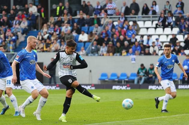 27.10.2024, xtvx, Fussball 2.Bundesliga, SV Darmstadt 98 - SSV Ulm 1846 emspor, v.l. Goal scored, Tor zum 1:1 Aaron Keller (SSV Ulm 1846) (DFL DFB REGULATIONS PROHIBIT ANY USE OF PHOTOGRAPHS as IMAGE SEQUENCES and or QUASI-VIDEO) Darmstadt