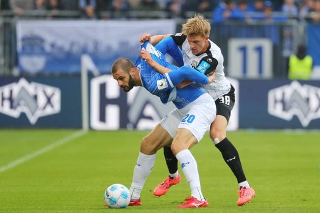 27.10.2024, xtvx, Fussball 2.Bundesliga, SV Darmstadt 98 - SSV Ulm 1846 emspor, v.l. Zweikampf, Duell, duel, tackle, compete Aleksandar Vukotic (SV Darmstadt 98) Luka Hyrylaeinen (SSV Ulm 1846) (DFL DFB REGULATIONS PROHIBIT ANY USE OF PHOTOGRAPHS as IMAGE SEQUENCES and or QUASI-VIDEO) Darmstadt