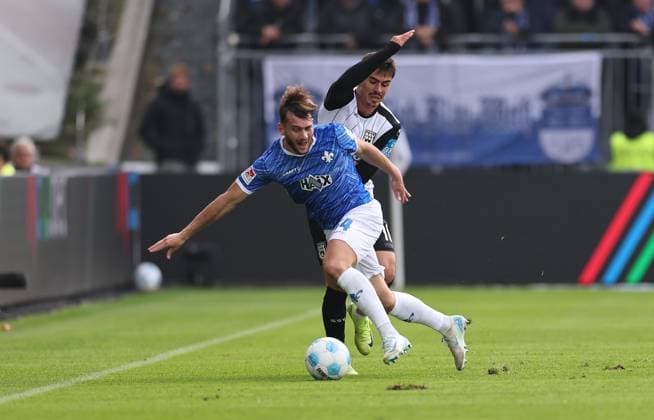27.10.2024, xdcx, Fussball 2. Bundesliga, SV Darmstadt 98 - SSV Ulm 1846, emonline, emspor, despor, v.l., Killian Corredor (SV Darmstadt 98), Aaron Keller (SSV Ulm 1846) DFL DFB REGULATIONS PROHIBIT ANY USE OF PHOTOGRAPHS AS IMAGE SEQUENCES AND OR QUASI-VIDEO.
