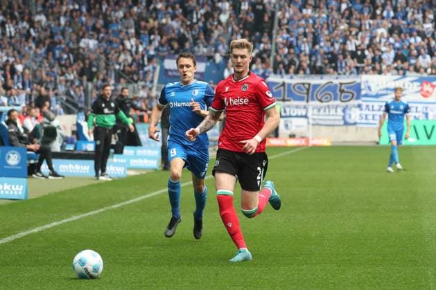 27.10.2024, xgox, Fussball 2. Bundesliga, 1. FC Magdeburg - Hannover 96 emspor, v.l. Martijn Kaars (Magdeburg, 9), ha2 (DFL DFB REGULATIONS PROHIBIT ANY USE OF PHOTOGRAPHS as IMAGE SEQUENCES and or QUASI-VIDEO) Magdeburg