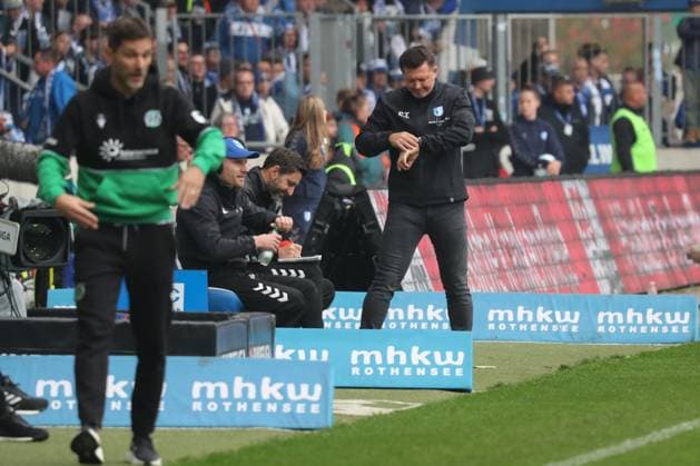 27.10.2024, xgox, Fussball 2. Bundesliga, 1. FC Magdeburg - Hannover 96 emspor, v.l. Christian Titz (Magdeburg, Trainer) (DFL DFB REGULATIONS PROHIBIT ANY USE OF PHOTOGRAPHS as IMAGE SEQUENCES and or QUASI-VIDEO) Magdeburg
