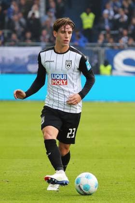 27.10.2024, xtvx, Fussball 2.Bundesliga, SV Darmstadt 98 - SSV Ulm 1846 emspor, v.l. Max Brandt (SSV Ulm 1846) Freisteller, runs with the ball (DFL DFB REGULATIONS PROHIBIT ANY USE OF PHOTOGRAPHS as IMAGE SEQUENCES and or QUASI-VIDEO) Darmstadt