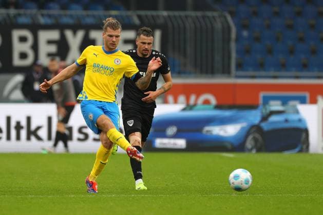 Braunschweig vs. Münster, 2. BL Braunschweig, 27.10.2024, FUßBALL - Eintracht Braunschweig vs. SC Preußen Münster, 2. BL, Saison 2024 25. Kevin Ehlers (Eintracht Braunschweig), Braunschweig