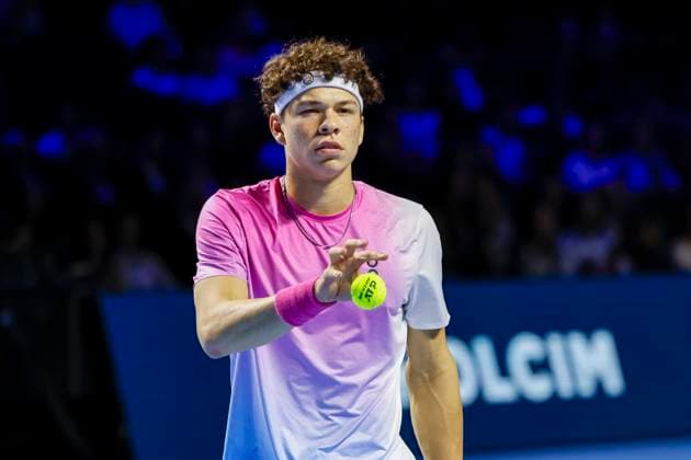 Ben Shelton (USA) , Tennis, Swiss Indoors ATP, Tennis Herren World Tour 500), 2024, Ben Shelton (USA) vs. Giovanni Mpetshi Perricard (FRA), 27.10.2024, St. Jakobshalle, Basel, Schweiz Basel St. Jakobshalle BS Schweiz Copyright: xGrantxHubbsx
