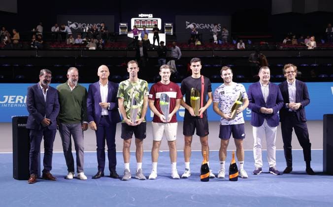 TENNIS - ATP, Tennis Herren Erste Bank Open VIENNA,AUSTRIA,27.OCT.24 - TENNIS - ATP World Tour, Erste Bank Open. Image shows Carlos Sanchez, Thomas Muster, tournament director Herwig Straka, Michael Venus (NZL), Neal Skupski (GBR), Alexander Erler, Lucas Miedler (AUT), Hans Unterdorfer (Erste Bank) and Matthaeus Zelenka (Wiener Stadthalle). GEPAxpictures xWalterxLuger