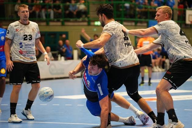 2. Handball Bundesliga, Bergischer HC vs. HC Elbflorenz, 27.10.2024 Aron Seesing (Bergischer HC 49) ;2. Handball Bundesliga, Bergischer HC vs. HC Elbflorenz, 27.10.2024,Uni-Halle,Wuppertal,Deutschland am 27.10.24