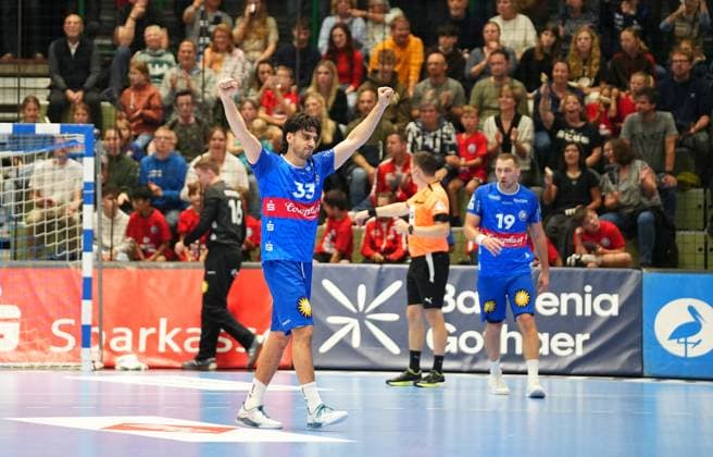 2. Handball Bundesliga, Bergischer HC vs. HC Elbflorenz, 27.10.2024 Eloy Morante Maldonado (Bergischer HC 33) feiert ;2. Handball Bundesliga, Bergischer HC vs. HC Elbflorenz, 27.10.2024,Uni-Halle,Wuppertal,Deutschland am 27.10.24