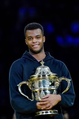 27.10.2024, Basel, St. Jakobshalle, ATP, Tennis Herren Swiss Indoors Basel, Giovanni Mpetshi Perricard (FRA) with the winners and champion trophy after his victory during the Mens Singles Final Basel St. Jakobshalle Basel Switzerland Copyright: xJustPictures.ch DanielaxPorcellix jp-en-DaPo-20241027-_DP19261