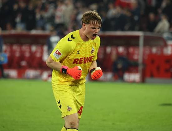 Torwart Jonas Urbig (Köln), Köln, Deutschland, 25.10.2024, 2. Bundesliga, 10. Spieltag, 1. FC Köln - SC Paderborn 07. DFL REGULATIONS PROHIBIT ANY USE OF PHOTOGRAPHS AS IMAGE SEQUENCES AND OR QUASI-VIDEO