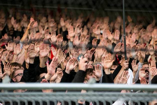 Sport Themen der Woche KW43 Sport Bilder des Tages Cottbus, Deutschland 27. Oktober 2024: 3. Liga - 2024 2025 - FC Energie Cottbus vs. 1860 München Im Bild: Fanblock Energie Cottbus DFB regulations prohibit any use of photographs as image sequences and or quasi-video. LEAG Energie Stadion Brandenburg *** Cottbus, Germany 27 October 2024 3 Liga 2024 2025 FC Energie Cottbus vs 1860 München Im Bild Fanblock Energie Cottbus DFB regulations prohibit any use of photographs as image sequences and or quasi video LEAG Energie Stadion Brandenburg Copyright: xFotostandx xWeilandx
