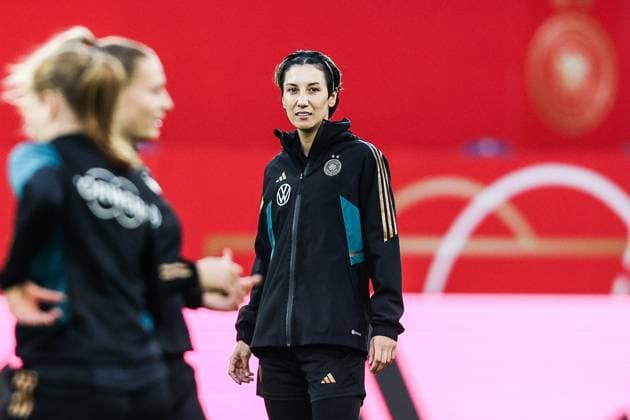 Fussball, Frauen Nationalmannschaft Saison 2024 2025 Abschlusstraining Deutschland vor dem Länderspiel Deutschland vs. Australien 27.10.2024, schauinsland-reisen-arena Sara Doorsoun (Deutschland) Duisburg schauinsland-reisen-arena Nordrhein-Westfahlen Deutschland
