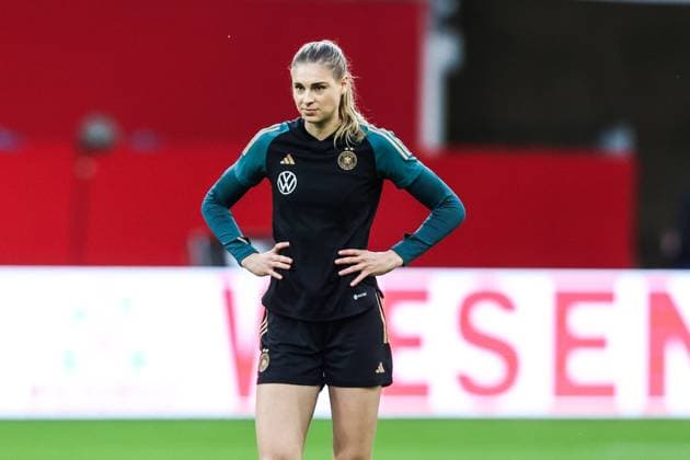 Fussball, Frauen Nationalmannschaft Saison 2024 2025 Abschlusstraining Deutschland vor dem Länderspiel Deutschland vs. Australien 27.10.2024, schauinsland-reisen-arena Jule Brand (Deutschland) Duisburg schauinsland-reisen-arena Nordrhein-Westfahlen Deutschland