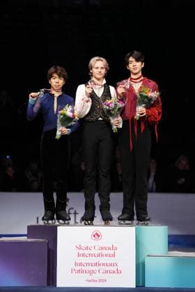 October 27, 2024, Halifax, Ns, Canada: From left to right, silver medallist Shun Sato of Japan, gold medallist Ilia Malinin of the United States, and bronze medallist Junhwan Cha of the Republic of Korea pose following the men s event at the Skate Canada International Figure skating, Eiskunstlauf competition in Halifax on Sunday, October 27, 2024. Shun Sato, Ilia Malinin, Junhwan Cha - ZUMAc35_ 20241027_zaf_c35_088 Copyright: xDarrenxCalabresex