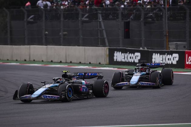 10 GASLY Pierre (fra), Alpine F1 Team A524, action during the Formula 1 Gran Premio de la Ciudad de Mexico 2024, 20th round of the 2024 Formula One World Championship, WM, Weltmeisterschaft from October 25 to 27, 2024 on the Autodromo Hermanos Rodriguez, in Mexico City, Mexico - F1 - MEXICO CITY GRAND PRIX 2024 DPPI Panoramic  241027_R20_MESSICO_EA025685.JPG