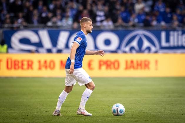 Fußball - Herren - 2. Bundesliga - 10. Spieltag - Saison 2024 2025 - SV Darmstadt 98 - SSV Ulm 1846 Fußball 1:1 27.10.2024 15 Fabian Nürnberger (SV Darmstadt) DFL regulations prohibit any use of photographs as image sequences and or quasi-video Darmstadt Merck-Stadion am Böllenfalltor Deutschland