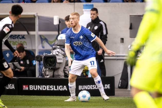 Fußball - Herren - 2. Bundesliga - 10. Spieltag - Saison 2024 2025 - SV Darmstadt 98 - SSV Ulm 1846 Fußball 1:1 27.10.2024 17 Kai Klefisch (SV Darmstadt) DFL regulations prohibit any use of photographs as image sequences and or quasi-video Darmstadt Merck-Stadion am Böllenfalltor Deutschland