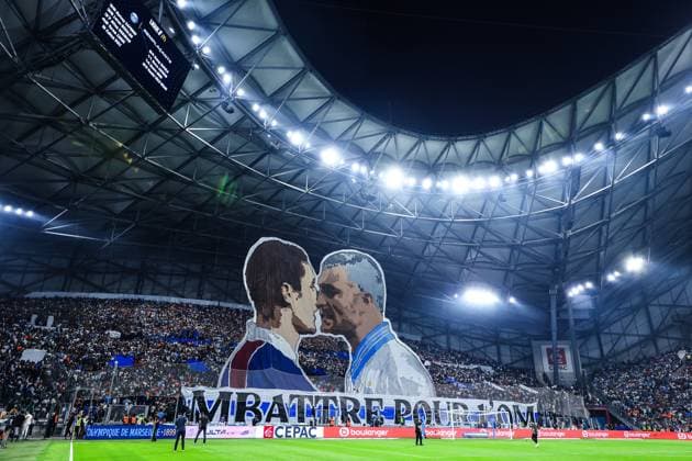 Sport Themen der Woche KW43 Sport Bilder des Tages 27th October 2024 - LIGUE 1 MCDONALDS - STAGE 9 - SEASON 2024 2025 - OLYMPIQUE DE MARSEILLE vs PARIS SAINT GERMAIN - ORANGE VELODROME An illustration of Olympique de Marseille ultras Tito on the north stand MARSEILLE FRANCE Copyright: xSPORTPIXPRESSx xFREDxPORCUx