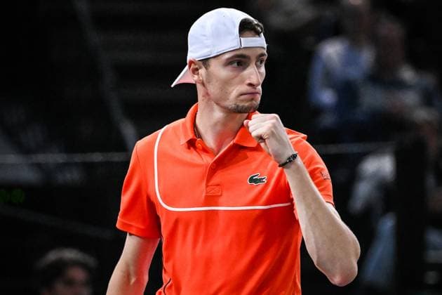 October 28, 2024, Paris, France, France: Ugo HUMBERT of France celebrates his point during the first day of the Rolex Paris Masters 1000 tennis tournament at Accor Arena on October 28, 2024 in Paris, France. Paris France - ZUMAm308 20241028_zsp_m308_016 Copyright: xMatthieuxMirvillex