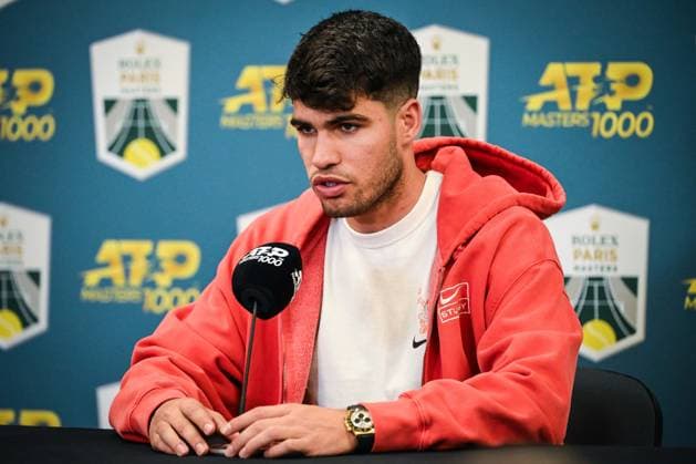 October 28, 2024, Paris, France, France: Carlos ALCARAZ of Spain during the first day of the Rolex Paris Masters 1000 tennis tournament at Accor Arena on October 28, 2024 in Paris, France. Paris France - ZUMAm308 20241028_zsp_m308_033 Copyright: xMatthieuxMirvillex