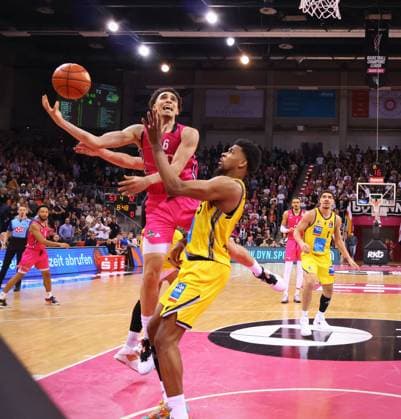 Sport Themen der Woche KW44 Sport Bilder des Tages Angelo Allegri Telekom Baskets Bonn vs. MHP Riesen Ludwigsburg 6. Spieltag - Saison 2024 25 *** Angelo Allegri Telekom Baskets Bonn vs MHP Riesen Ludwigsburg 6 Matchday Season 2024 25