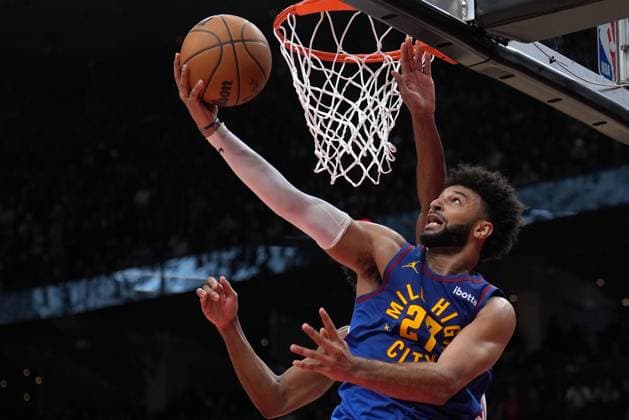 Sport Themen der Woche KW44 October 28, 2024, Toronto, On, CANADA: Denver Nuggets guard Jamal Murray (27) scores the game-tying basket during second half NBA, Basketball Herren, USA basketball action against the Toronto Raptors, in Toronto, Monday, Oct. 28, 2024. Canada News - October 28, 2024  - ZUMAc35_ 20241028_zaf_c35_113 Copyright: xNathanxDenettex