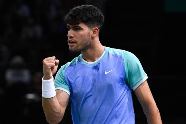 Carlos Alcaraz ( Espagne ) celebrates during the Rolex Paris Masters at Accor Hotel Arena on October 29, 2024 in Paris, France. (Photo by Federico Pestellini Panoramic ) TENNIS : Rolex Paris Masters - Paris - 29 10 2024 FedericoPestellini Panoramic 