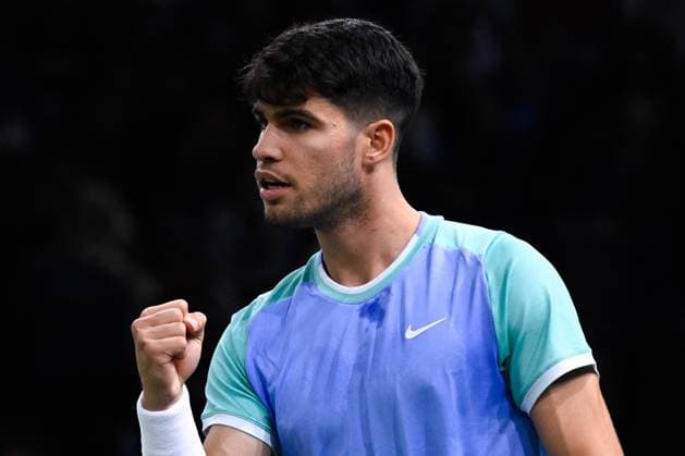 Carlos Alcaraz ( Espagne ) celebrates during the Rolex Paris Masters at Accor Hotel Arena on October 29, 2024 in Paris, France. (Photo by Federico Pestellini Panoramic ) TENNIS : Rolex Paris Masters - Paris - 29 10 2024 FedericoPestellini Panoramic 