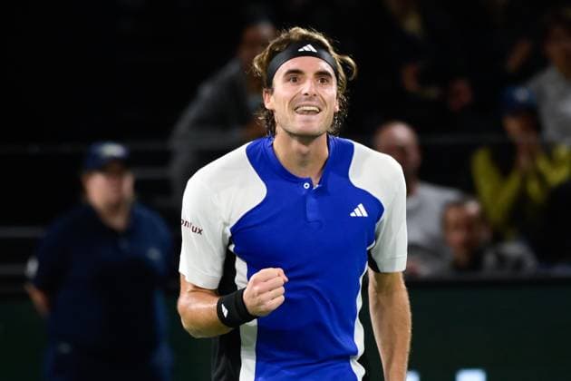 Stefanos Tsitsipas ( Grece ) celebrates during the Rolex Paris Masters at Accor Hotel Arena on October 29, 2024 in Paris, France. (Photo by Federico Pestellini Panoramic ) TENNIS : Rolex Paris Masters - Paris - 29 10 2024 FedericoPestellini Panoramic 