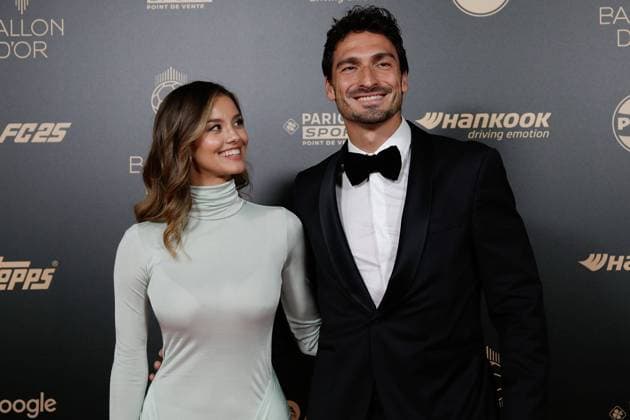 Paris am 28.Oktober 2024 68. Ballon d Or im Theatre Du Chatelet in Paris PARIS, FRANKREICH v.,li., Nicola Cavanis, Mats Hummels Copyright: HMBxMedia AntonioxBorga