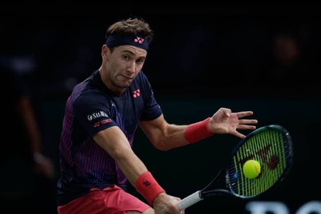 Paris, 29.10.2024 Tennis Rolex Paris Masters 2024, Casper Ruud - Jordan Thompson v.l., Casper Ruud spielt eine Rückhand. Copyright: AntonioxBorga