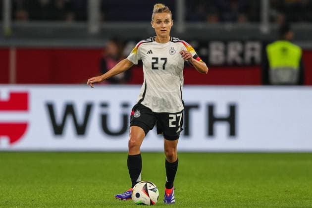 Fußball Frauen Länderspiel Deutschland - Australien am 28.10.2024 in der Schauinsland-Reisen-Arena in Duisburg Lina Magull ( Deutschland ) DFB regulations prohibit any use of photographs as image sequences and or quasi-video.