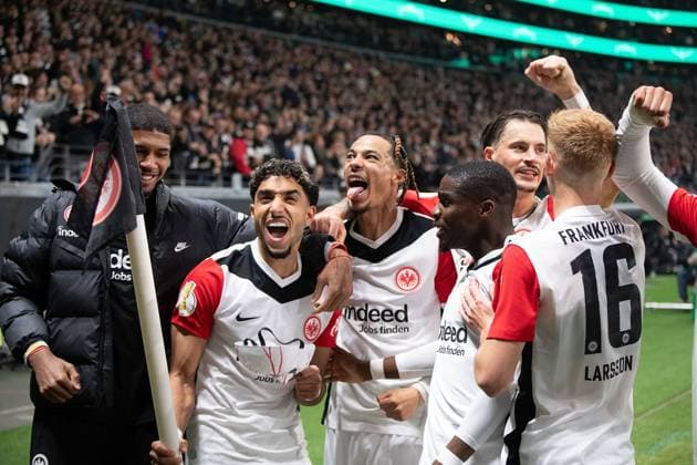 2024.10.30 DFB Pokal 2024 25 2.Runde Eintracht Frankfurt - Borussia Mönchengladbach v.l., Torjubel, Goal celebration, celebrate the goal Omar Marmoush (Eintracht Frankfurt), Hugo Ekitike (Eintracht Frankfurt),Robin Koch (Eintracht Frankfurt),Hugo Larsson (Eintracht Frankfurt) (DFL DFB REGULATIONS PROHIBIT ANY USE OF PHOTOGRAPHS as IMAGE SEQUENCES and or QUASI-VIDEO) Copyright: JoaquimxFerreira