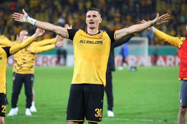 Dresden, 30.10.2024, Rudolf-Harbig-Stadion, Fußball, Männer, Saison 2024 2025, DFB Pokal, 2. Runde , SG Dynamo Dresden - SV Darmstadt 98 2:3 n.V. (2:3, 2:2, 0:0) , Im Bild: Stefan Kutschke (30, Dresden) , Nur für journalistische Zwecke! For editorial use only! , Gemäß den Vorgaben des DFB, Deutscher Fußball Bund, ist es untersagt, in dem Stadion und oder vom Spiel angefertigte Fotoaufnahmen in Form von Sequenzbildern und oder videoähnlichen Fotostrecken zu verwerten bzw. verwerten zu lassen. DFB regulations prohibit any use of photographs as image sequences and or quasi-video.