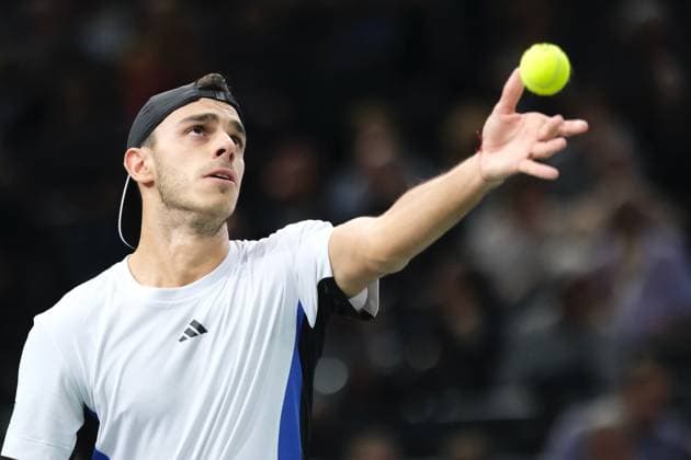 October 31, 2024, Paris, France: FRANCISCO CERUNDOLO (ARG) returns the ball to STEFANOS TSITSIPAS (GRE) during the round of sixteen of Rolex Paris Masters 1000 tournament at Paris Accor Arena Stadium in Paris France Paris France - ZUMAp119 20241031_zaf_p119_003 Copyright: xPierrexSteveninx