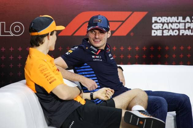 VERSTAPPEN Max (ned), Red Bull Racing RB20, portrait PIASTRI Oscar (aus), McLaren F1 Team MCL38, portrait press conference, PK, Pressekonferenz during the Formula 1 Grande Premio de Sao Paulo 2024, 21th round of the 2024 Formula One World Championship, WM, Weltmeisterschaft from November 1 to 3, 2024 on the Interlagos Circuit, in Sao Paulo, Brazil - F1 - SAO PAULO GRAND PRIX 2024 DPPI Panoramic 241031_R21_BRASILE_DP_XB3_1665