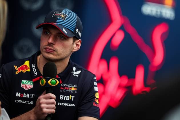 VERSTAPPEN Max (ned), Red Bull Racing RB20, portrait during the Formula 1 Grande Premio de Sao Paulo 2024, 21th round of the 2024 Formula One World Championship, WM, Weltmeisterschaft from November 1 to 3, 2024 on the Interlagos Circuit, in Sao Paulo, Brazil - F1 - SAO PAULO GRAND PRIX 2024 DPPI Panoramic  241031_R21_BRASILE_DP_FGDN3423