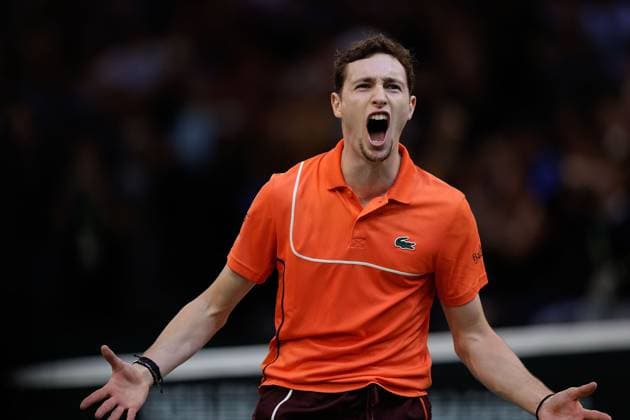 ROLEX PARIS MASTERS TENNIS 2024 Paris, 31.10.2024 Tennis Rolex Paris Masters 2024, Ugo Humbert (FRA) - Carlos Alcaraz (SPA) v.l., Ugo Humbert (FRA) jubelt nach dem Sieg Copyright: AntonioxBorga