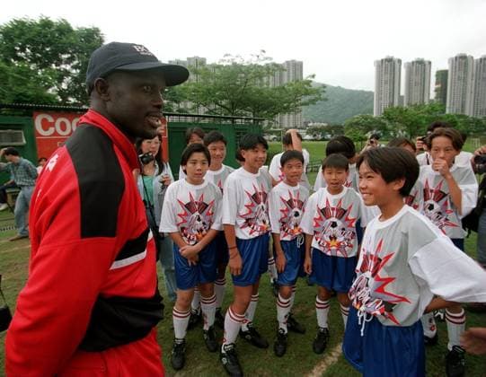 World footballer of the year George Weah (left) gives coaching clinic at HK Sports Institue soccer pitch. HONG KONG HONG KONG EDITORIAL USE ONLY  Copyright: xx MER2016051006483026 ROBERTxNGx scmpphotos100028