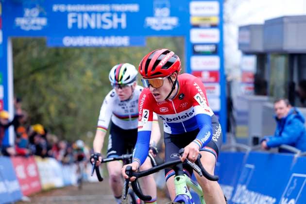 X2O Badkamers Trofee cyclocross - Koppenbergcross 2024 OUDENAARDE, BELGIUM - NOVEMBER 01 : Van Empel Fem (NED) of Visma Lease A Bike and Brand Lucinda (NED) of Baloise Trek Lions during the Koppenbergcross, the first leg of the women elite X2O Badkamers Trofee cyclocross series 2024-2025 in Oudenaarde, Belgium, 01 11 2024 Oudenaarde Belgium  Copyright: xJanxDexMeuleneirx
