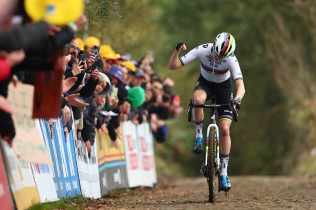 Dutch Fem Van Empel celebrates as she crosses the finish line to win the women elite race of the Koppenbergcross, the first race (out of eight) of the X2O Badkamers trophy cyclocross competition, in Melden, Oudenaarde, on Friday 01 November 2024. DAVIDxPINTENS  x104267137x
