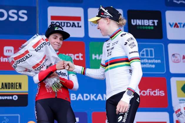 X2O Badkamers Trofee cyclocross - Koppenbergcross 2024 OUDENAARDE, BELGIUM - NOVEMBER 01 : Brand Lucinda (NED) of Baloise Trek Lions and Van Empel Fem (NED) of Visma Lease A Bike pictured during the podium ceremony of the Koppenbergcross, the first leg of the women elite X2O Badkamers Trofee cyclocross series 2024-2025 in Oudenaarde, Belgium, 01 11 2024 Oudenaarde Belgium  Copyright: xJanxDexMeuleneirx