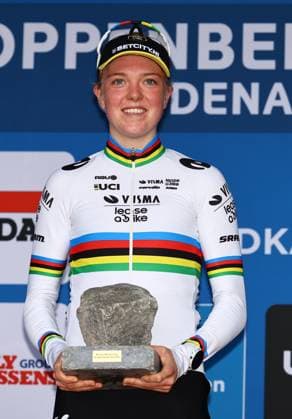 Winner Dutch Fem Van Empel celebrates on the podium of the women elite race of the Koppenbergcross, the first race (out of eight) of the X2O Badkamers trophy cyclocross competition, in Melden, Oudenaarde, on Friday 01 November 2024. DAVIDxPINTENS  x104269807x