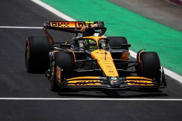 04 NORRIS Lando (gbr), McLaren F1 Team MCL38, action during the Formula 1 Grande Premio de Sao Paulo 2024, 21th round of the 2024 Formula One World Championship, WM, Weltmeisterschaft from November 1 to 3, 2024 on the Interlagos Circuit, in Sao Paulo, Brazil - F1 - SAO PAULO GRAND PRIX 2024 DPPI Panoramic  241101_R21_BRASILE_DP_XB3_0741