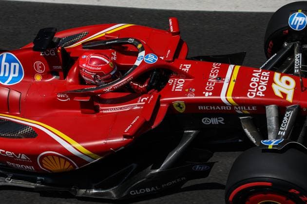 16 LECLERC Charles (mco), Scuderia Ferrari SF-24, action during the Formula 1 Grande Premio de Sao Paulo 2024, 21th round of the 2024 Formula One World Championship, WM, Weltmeisterschaft from November 1 to 3, 2024 on the Interlagos Circuit, in Sao Paulo, Brazil - F1 - SAO PAULO GRAND PRIX 2024 DPPI Panoramic  241101_R21_BRASILE_DP_XB3_0922
